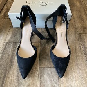 Jessica Simpson camby 8.5